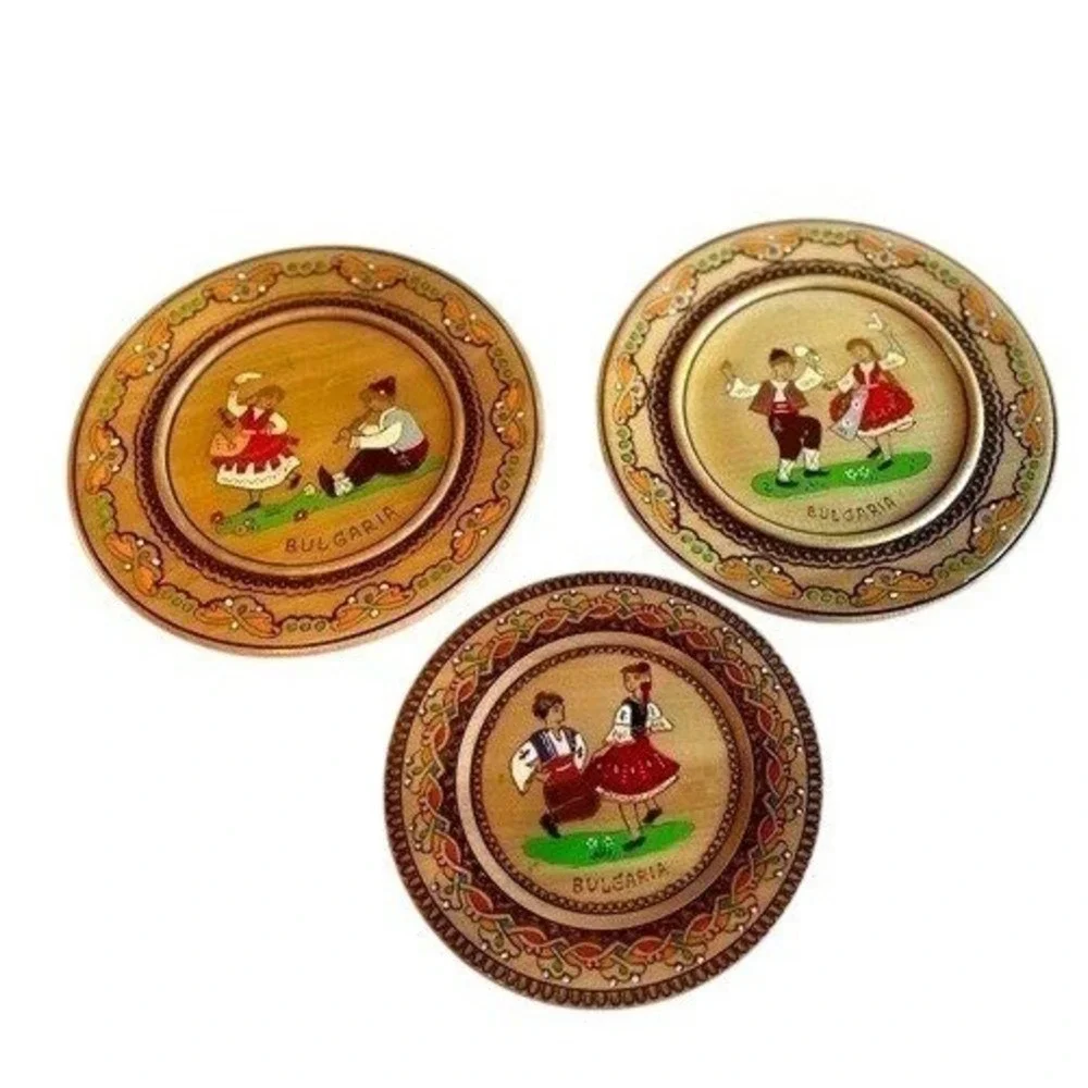 Set of 3 Vintage‎ Wooden Plates Folk Art Bulgaria Hand Painted Decorative